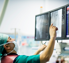 doctor viewing angiogram