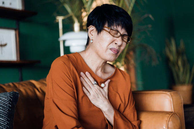 Woman having chest pain.jpg